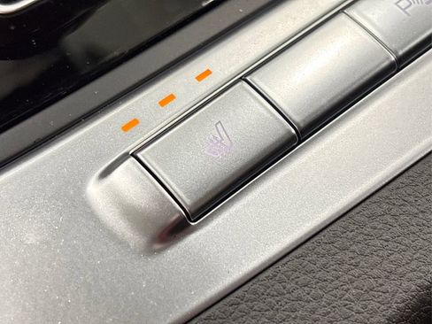 New 2026 Kia Carnival EX image 26