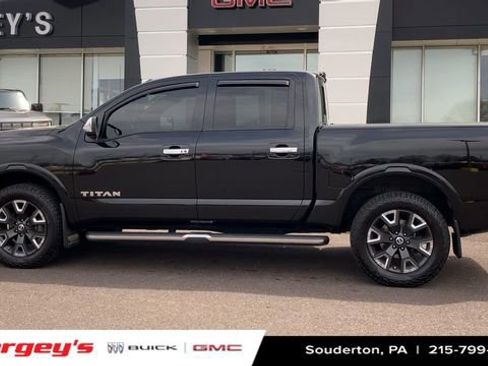 Used 2021 Nissan Titan Platinum Reserve w/ Moonroof Package AWD/4WD image 5