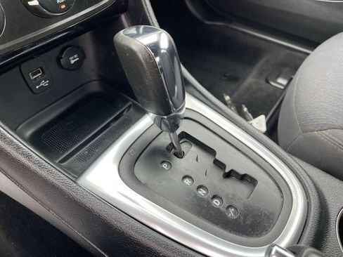 Used 2012 Chrysler 200 Touring w/ Sun/Sound Group FWD image 19