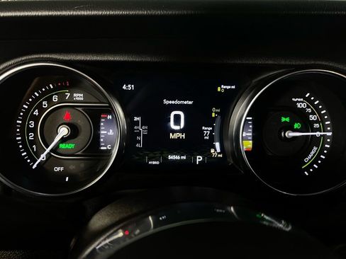 Used 2022 Jeep Wrangler Unlimited Sahara w/ Cold Weather Group image 18