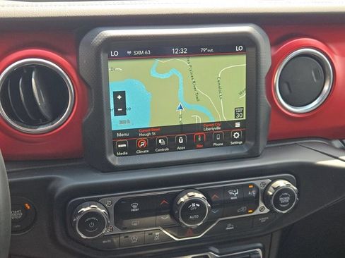 Used 2022 Jeep Gladiator Rubicon w/ LED Lighting Group AWD/4WD image 21