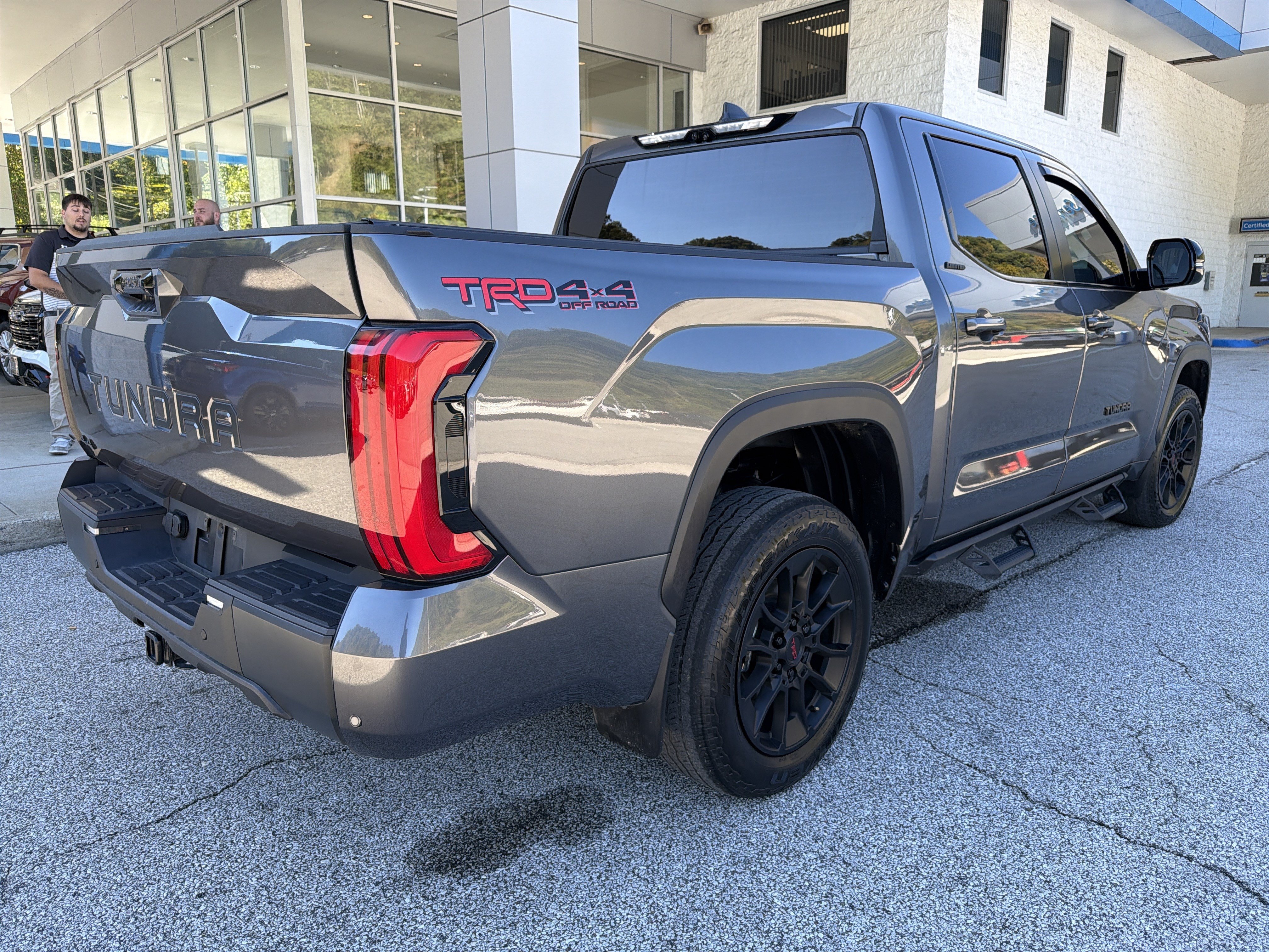 Used 2025 Toyota Tundra Limited w/ TRD Off-Road Package AWD/4WD image 8