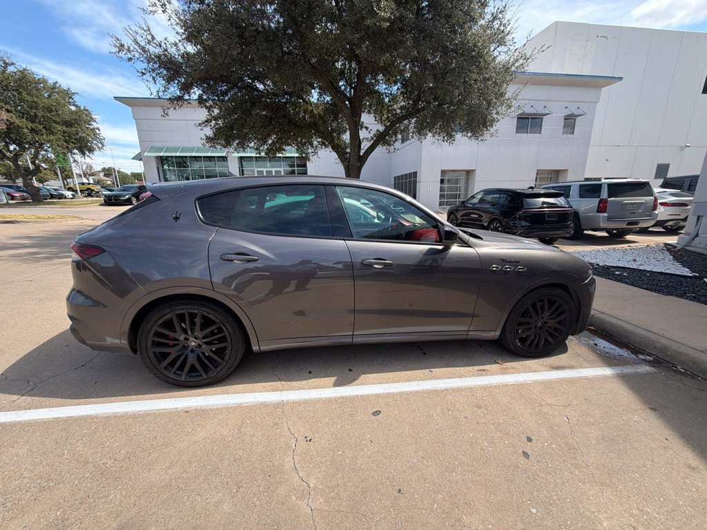 Used 2022 Maserati Levante Modena AWD/4WD image 8