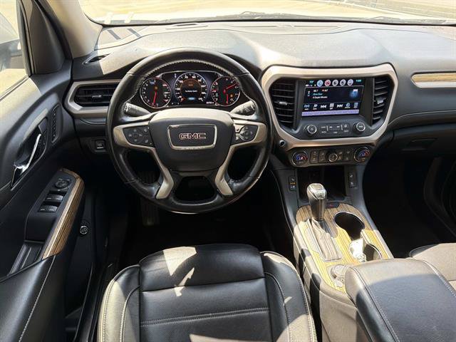 Used 2019 GMC Acadia Denali w/ Technology Package FWD image 9