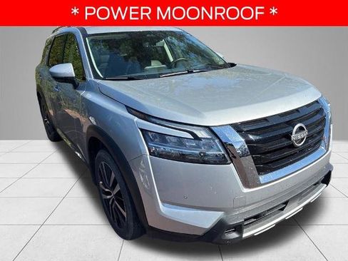 Used 2024 Nissan Pathfinder Platinum w/ Cargo Package FWD image 3