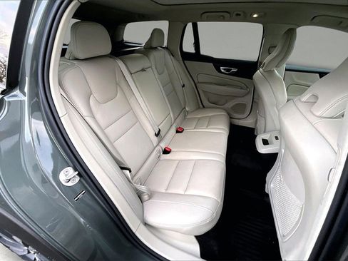 Certified 2026 Volvo V60 B5 Cross Country Plus w/ Protection Package Premier image 24