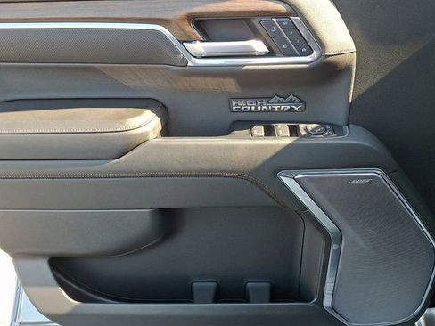 Used 2024 Chevrolet Silverado 1500 High Country w/ High Country Premium Package AWD/4WD image 12