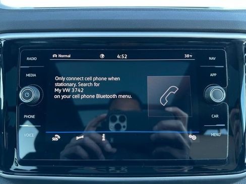 Used 2023 Volkswagen Atlas Cross Sport SEL Premium R-Line image 21