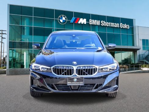 Used 2026 BMW 330i Sedan w/ Convenience Package RWD image 6