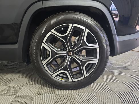 Used 2025 Rivian R1S Adventure AWD/4WD image 10