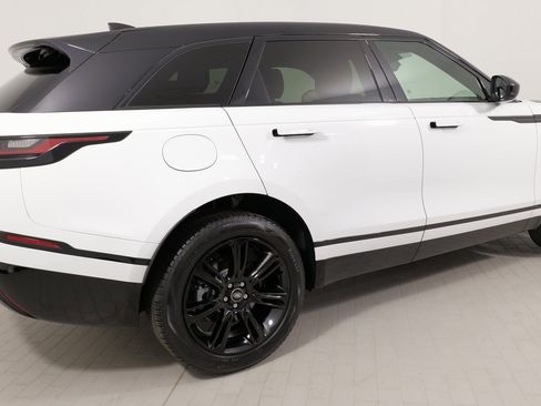Used 2023 Land Rover Range Rover Velar R-Dynamic S image 11