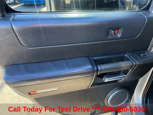 Used 2005 HUMMER H2 w/ Preferred Equipment Group AWD/4WD image 25