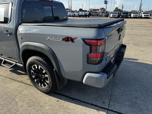 Used 2023 Nissan Frontier PRO-4X w/ Tow Package AWD/4WD image 8