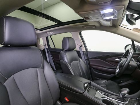 Used 2018 Buick Envision Essence image 18