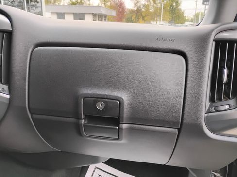 Used 2018 Chevrolet Silverado 1500 LT w/ Trailering Package image 19