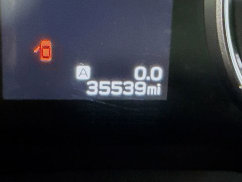 Used 2020 Subaru Outback Premium image 4