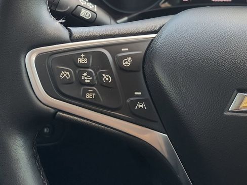 Used 2023 Chevrolet Equinox Premier FWD image 32
