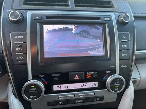 Used 2013 Toyota Camry XLE w/ Convenience Pkg image 8