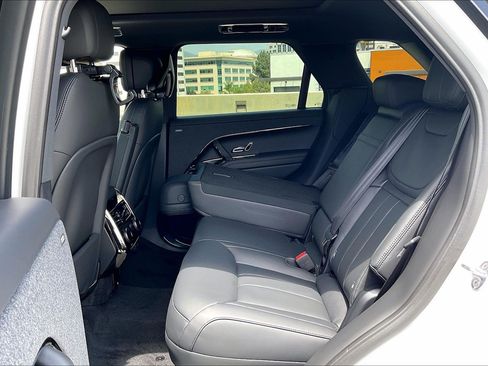 New 2026 Land Rover Range Rover Sport Dynamic SE AWD/4WD image 17