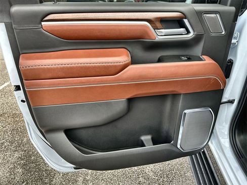 New 2026 GMC Sierra 2500 Denali Ultimate image 15