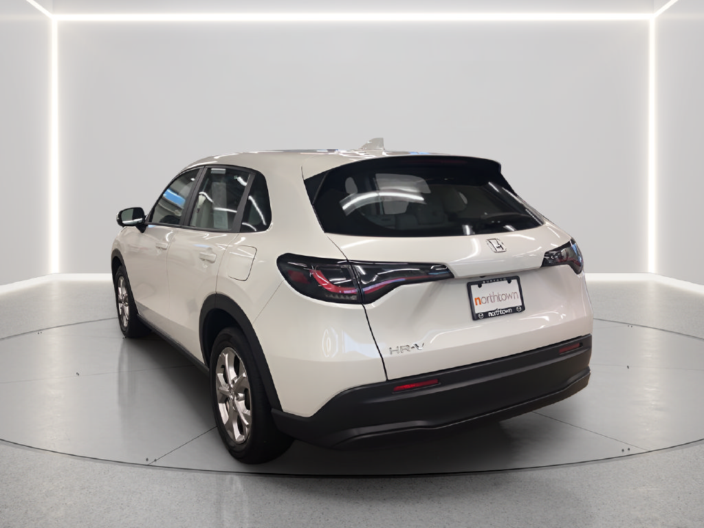 Used 2025 Honda HR-V LX image 4