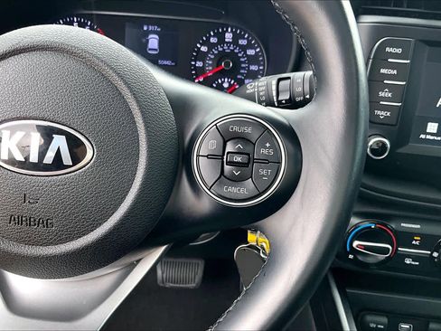 Used 2021 Kia Soul GT-Line FWD image 23