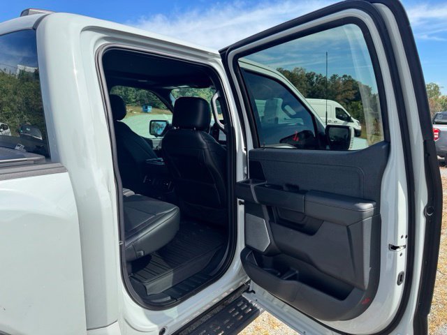 Used 2023 Ford F150 Raptor AWD/4WD image 14