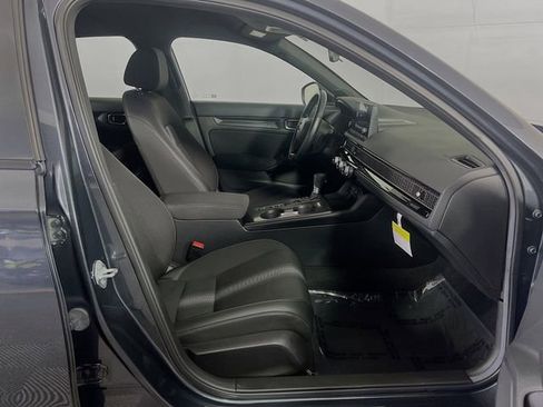 Used 2025 Honda Civic Sport image 30