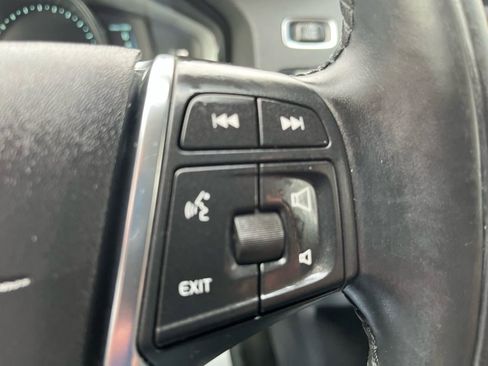 Used 2015 Volvo V60 T5 Platinum image 16