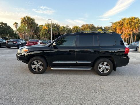 Used 2013 Toyota Land Cruiser AWD/4WD image 2