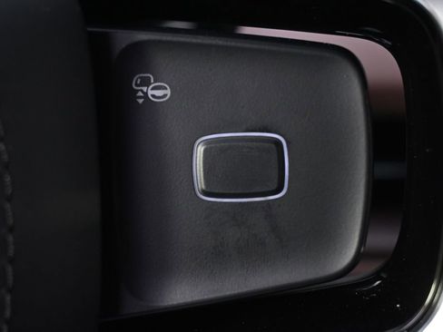 New 2026 Lincoln Navigator Reserve AWD/4WD image 32