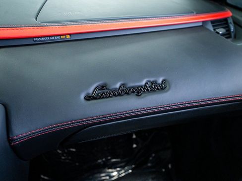 Used 2017 Lamborghini Aventador S image 58