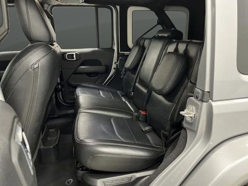 Used 2021 Jeep Wrangler Unlimited Sahara image 29