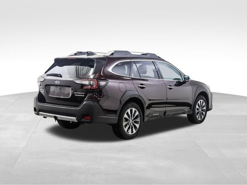 Used 2023 Subaru Outback Touring XT image 5