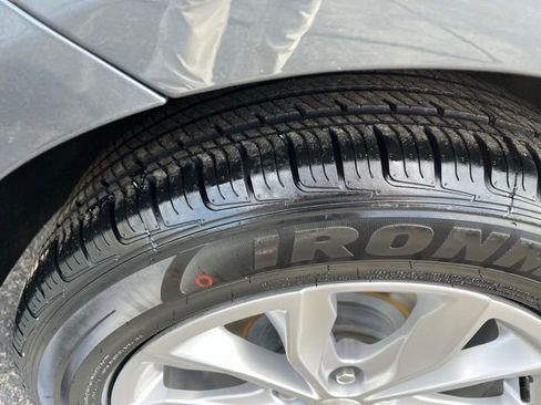 Used 2021 Chevrolet Malibu LT image 14