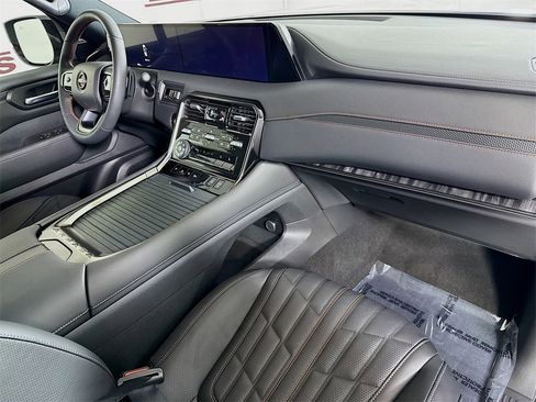 Certified 2025 Nissan Armada PRO-4X w/ Pro-4X Premium Package image 36