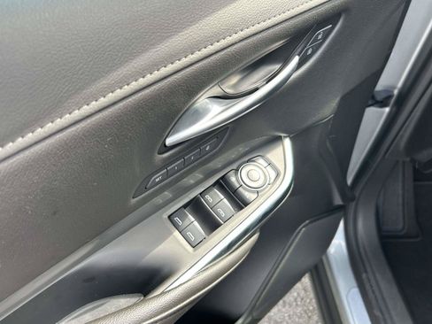 Used 2025 Cadillac XT4 Premium Luxury FWD image 20