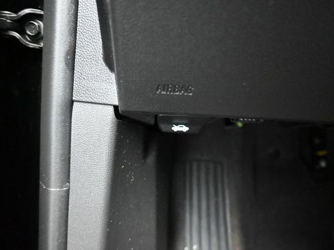 Used 2022 Chevrolet Blazer LT image 25