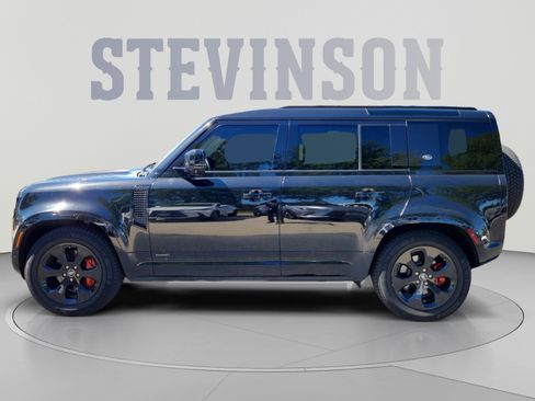Used 2023 Land Rover Defender 110 X AWD/4WD image 2