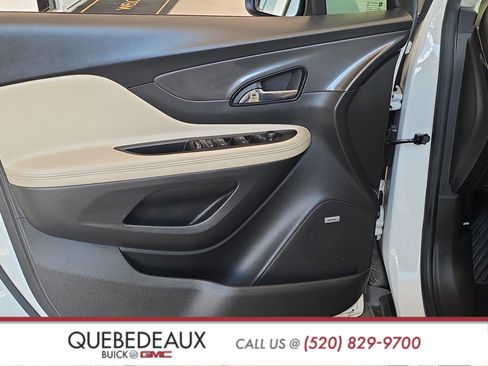 Used 2019 Buick Encore Essence w/ Experience Buick Package FWD image 10