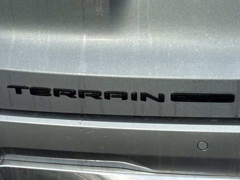 New 2026 GMC Terrain Denali w/ LPO, Black Badging Package image 11