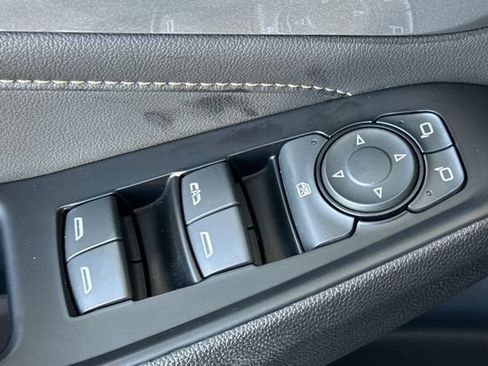 Used 2023 Chevrolet Traverse LT w/ LPO, Floor Liner Package AWD/4WD image 12