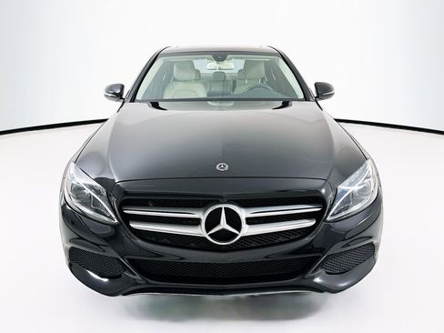 Used 2018 Mercedes-Benz C 300 Sedan image 2