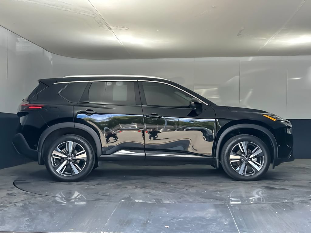 Used 2023 Nissan Rogue SL w/ SL Premium Package FWD image 2