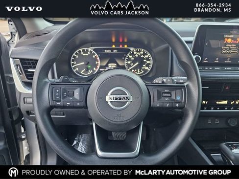 Used 2021 Nissan Rogue SV image 22