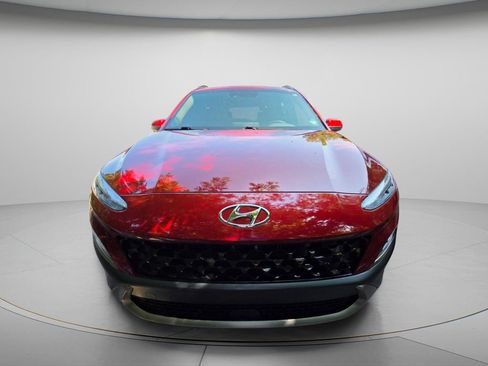 Used 2022 Hyundai Kona Limited w/ Cargo Package FWD image 3