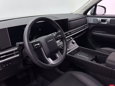Used 2026 Hyundai Santa Fe SEL FWD image 8