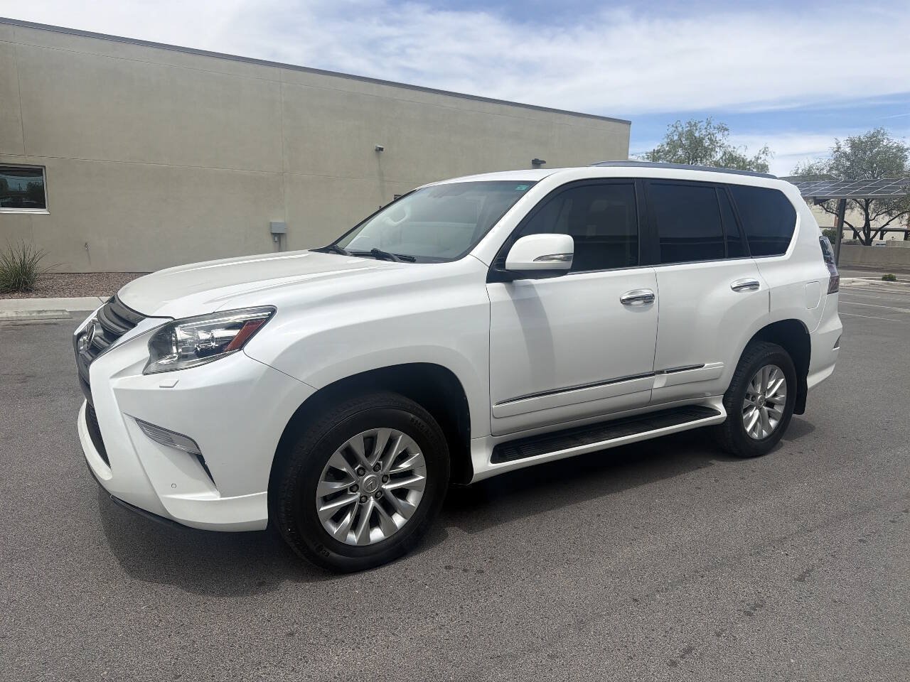 Used 2017 Lexus GX 460 Premium AWD/4WD image 3
