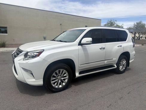 Used 2017 Lexus GX 460 Premium AWD/4WD image 3