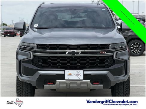 Used 2021 Chevrolet Suburban Z71 w/ Z71 Signature Package AWD/4WD image 7
